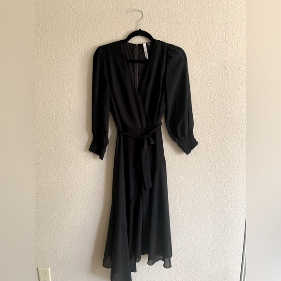 NY Collection Dresses & Skirts - Faux wrap midi dress 👗